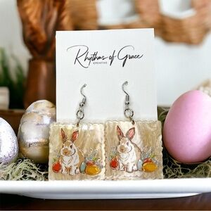 Hoppy Easter Vibes: Adorable Neutral Bunny Earrings for a Chic Spring Look! NWT